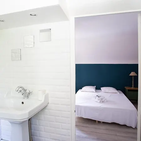 Les Trefles Furnished House *